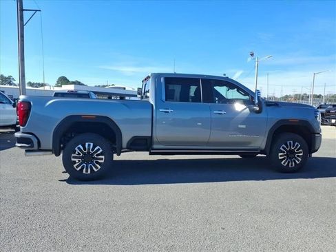 Used 2026 GMC Sierra 2500 Denali Ultimate w/ Max Trailering Package image 8
