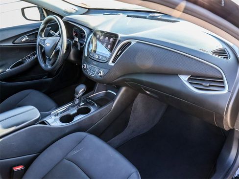 Used 2024 Chevrolet Malibu LT image 14