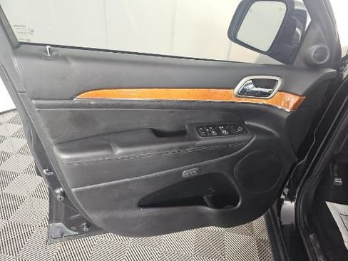Used 2013 Jeep Grand Cherokee Overland w/ Advance Technology Group RWD image 7