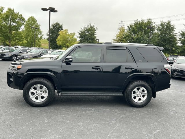 Used 2022 Toyota 4Runner SR5 Premium w/ Moonroof Package AWD/4WD image 7