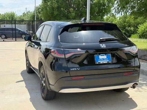 Used 2024 Honda HR-V Sport image 3