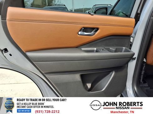 New 2026 Nissan Pathfinder Platinum AWD/4WD image 12