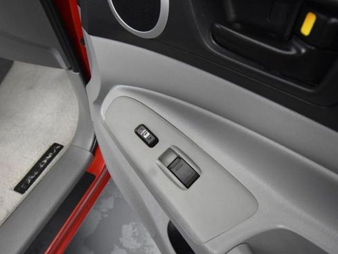 Used 2011 Toyota Tacoma 4x4 Double Cab image 38