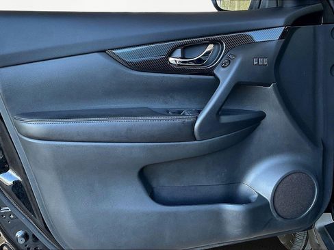 Used 2018 Nissan Rogue SL w/ Premium Package AWD/4WD image 20