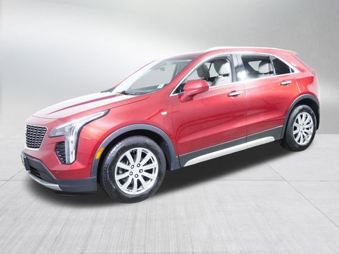 Used 2019 Cadillac XT4 Premium Luxury image 3