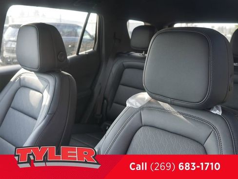 New 2026 Chevrolet Equinox LT w/ Convenience Package II AWD/4WD image 35