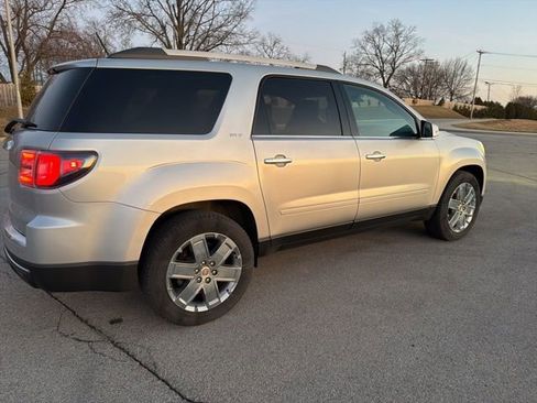 Used 2017 GMC Acadia Limited SLT image 3