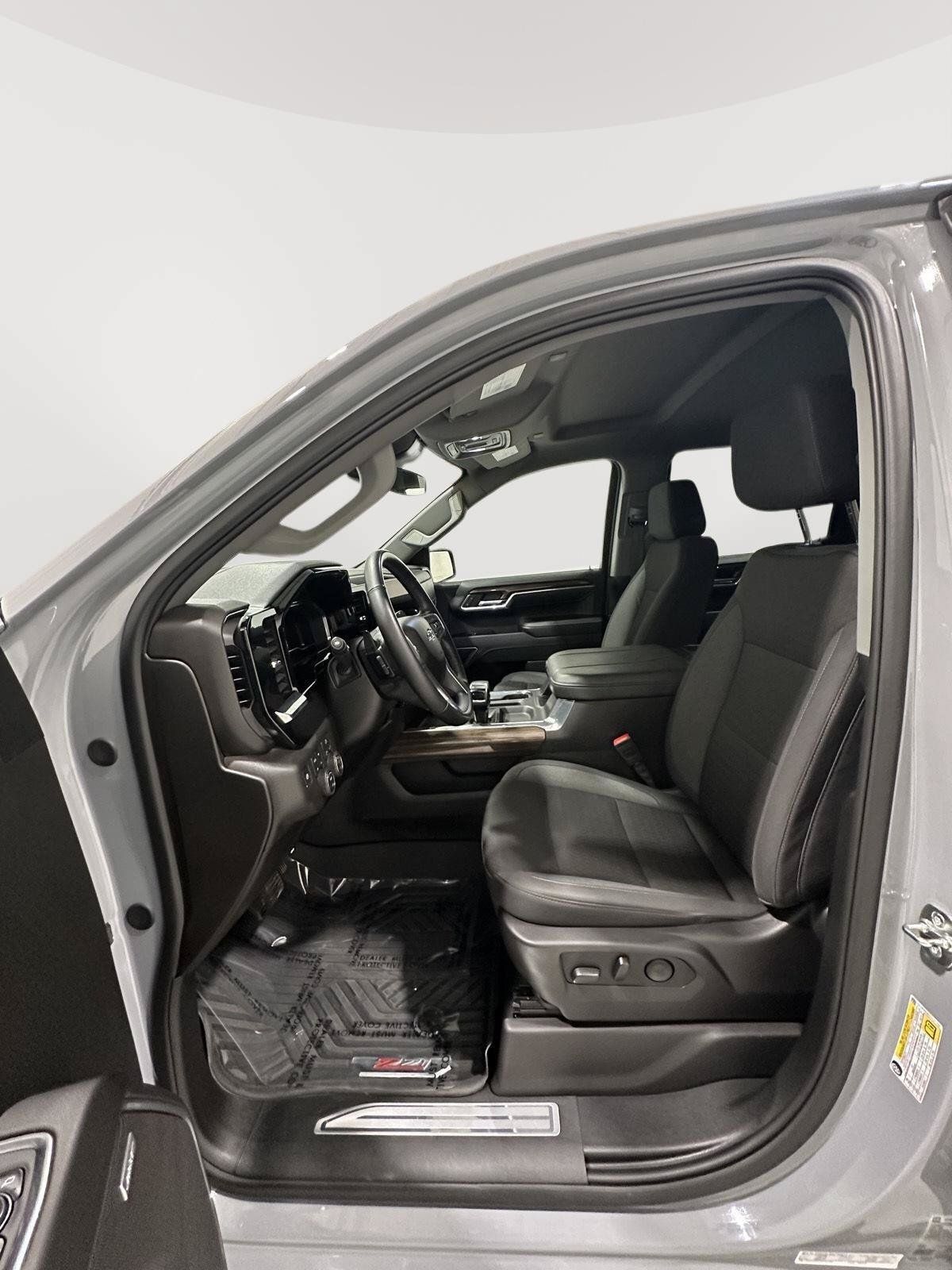 Used 2025 Chevrolet Silverado 1500 RST w/ True North Edition Plus AWD/4WD image 20