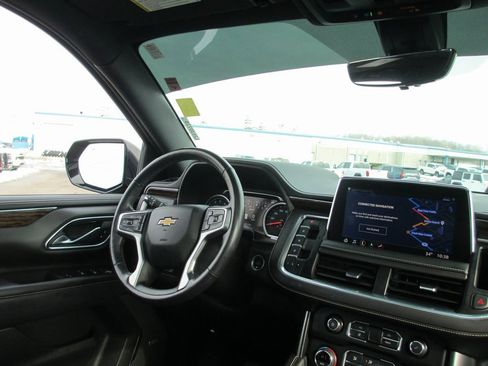 Used 2021 Chevrolet Tahoe Premier w/ Premium Package image 25