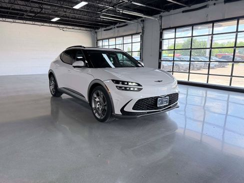 Used 2024 Genesis GV60 Performance AWD/4WD image 8