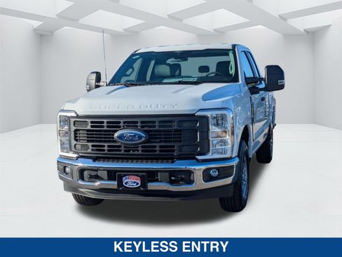 New 2026 Ford F250 XL w/ XL Chrome Package image 8