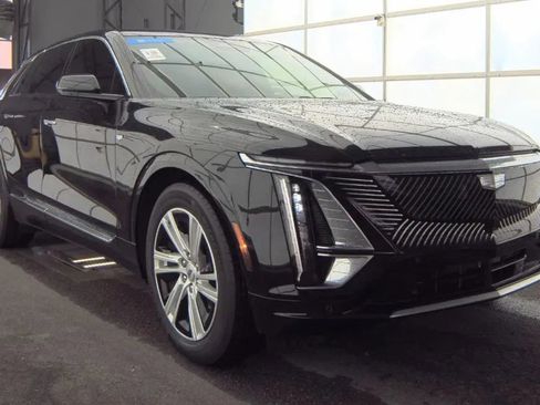 Used 2024 Cadillac Lyriq Tech RWD image 2