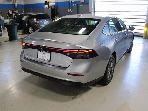 Certified 2023 Honda Accord EX image 43