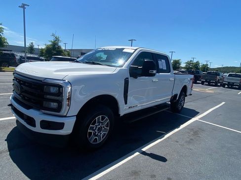 Certified 2024 Ford F250 Lariat w/ Black Appearance Package AWD/4WD image 3