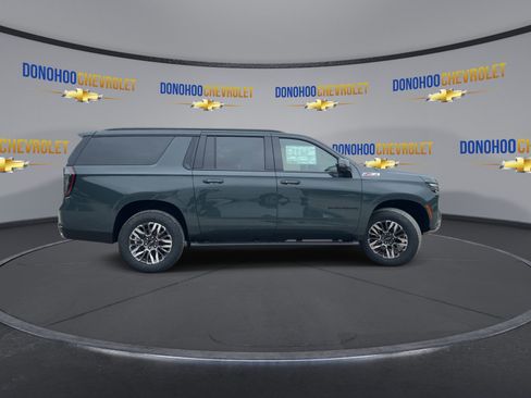 New 2026 Chevrolet Suburban Z71 w/ Comfort Package AWD/4WD image 12