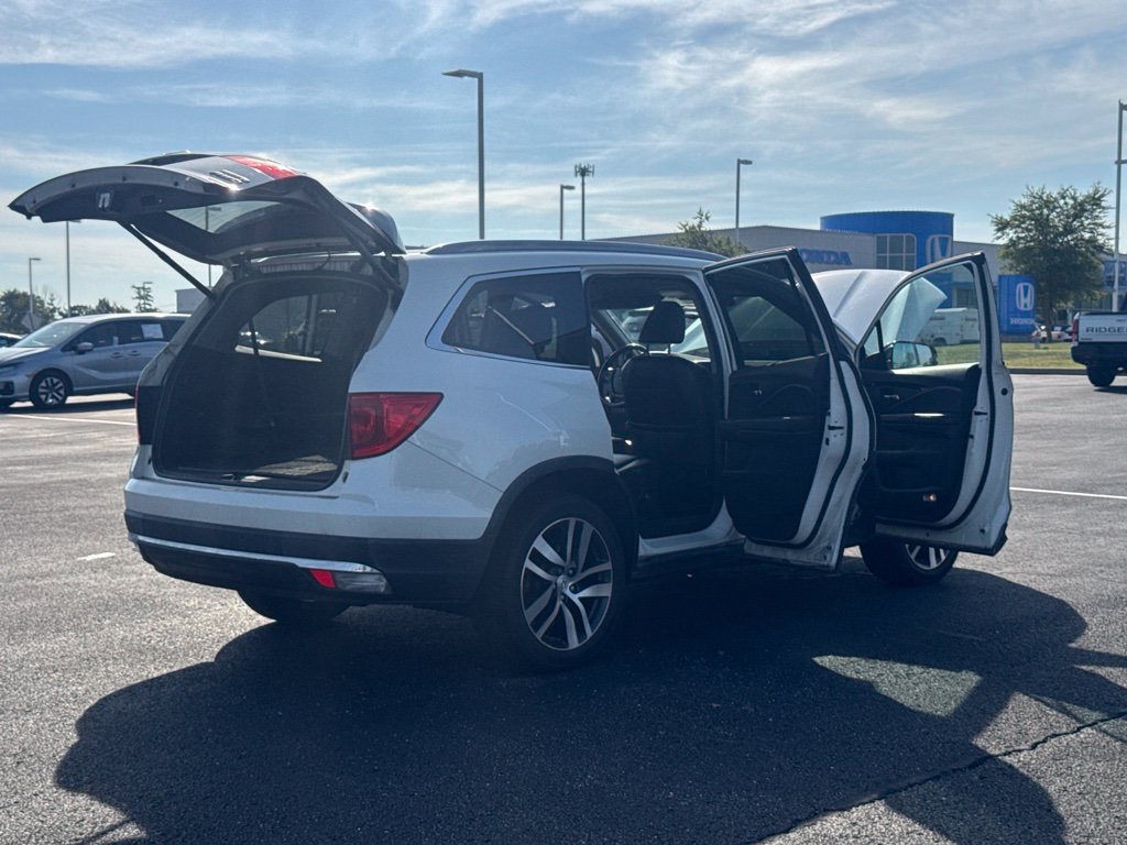Used 2018 Honda Pilot Touring image 14