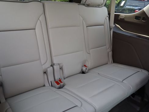 Certified 2024 GMC Yukon Denali w/ Advanced Technology Package AWD/4WD image 33