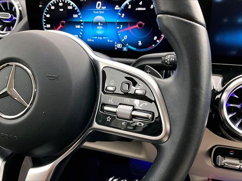 Certified 2023 Mercedes-Benz GLA 250 image 22
