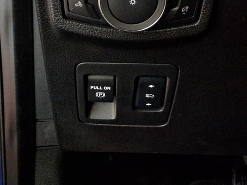 Used 2018 Ford F150 Lariat w/ Equipment Group 502A Luxury image 19