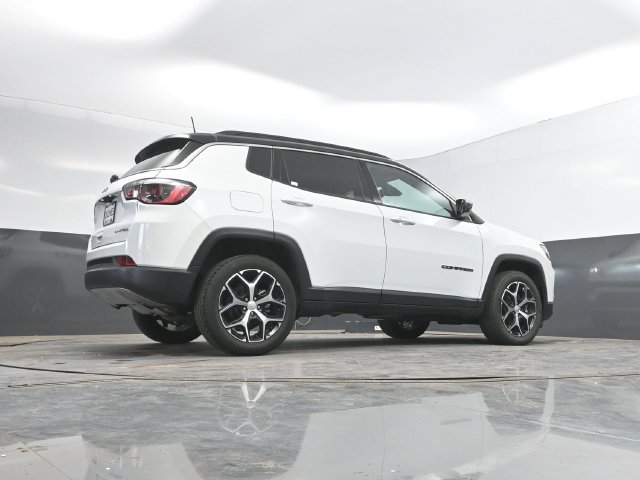 Used 2024 Jeep Compass Limited AWD/4WD image 43
