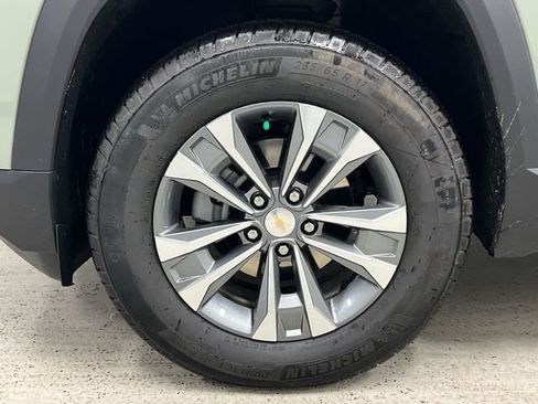 Used 2026 Chevrolet Equinox LT image 32