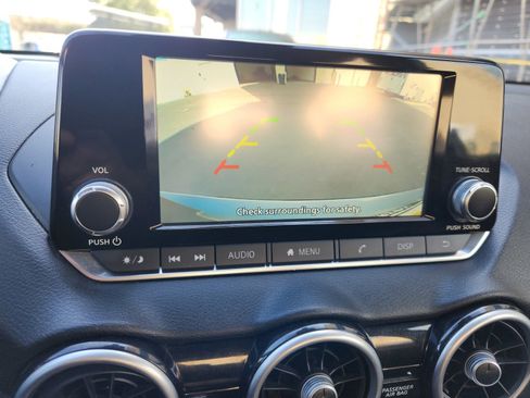 Used 2024 Nissan Sentra S FWD image 40