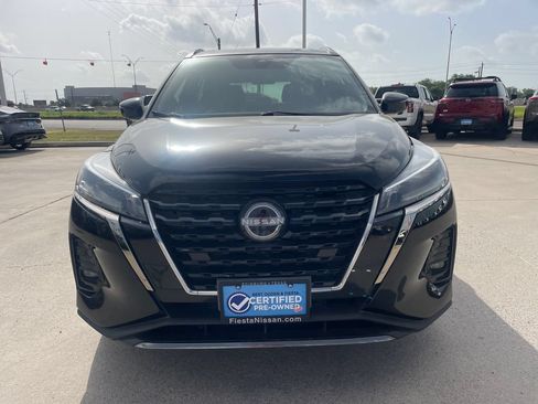 Certified 2024 Nissan Kicks SR w/ SR Premium Package FWD image 8