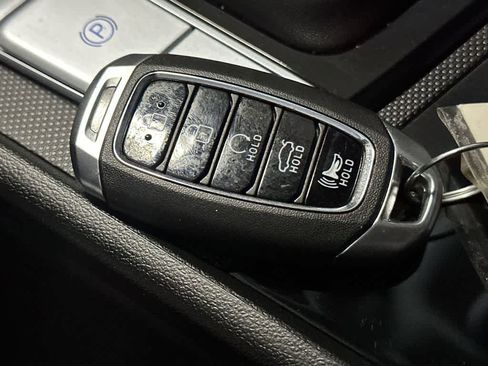 Used 2023 Hyundai Elantra Limited FWD image 28