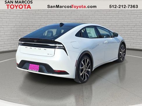 New 2026 Toyota Prius Plug-In Hybrid FWD image 5