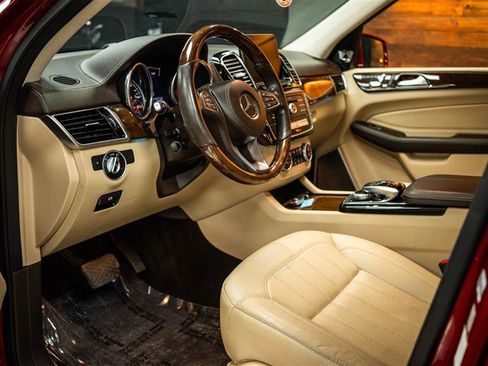 Used 2018 Mercedes-Benz GLS 450 4MATIC image 9