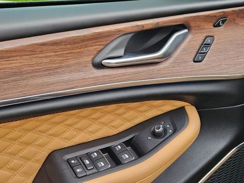 Used 2025 Jeep Grand Cherokee Summit w/ Adv Protech Group IV image 24