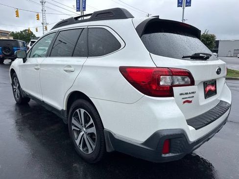Used 2018 Subaru Outback 2.5i Limited AWD/4WD image 3