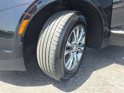 Certified 2023 Cadillac XT5 Premium Luxury AWD/4WD image 34