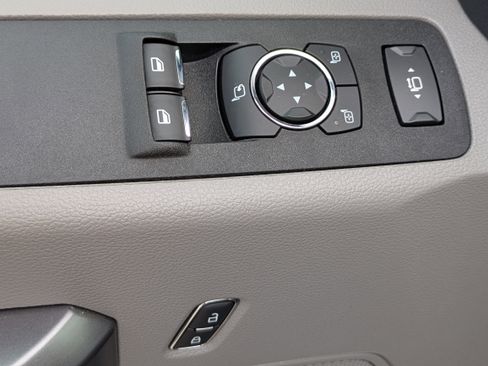 Used 2022 Ford F250 XLT w/ XLT Value Package RWD image 13