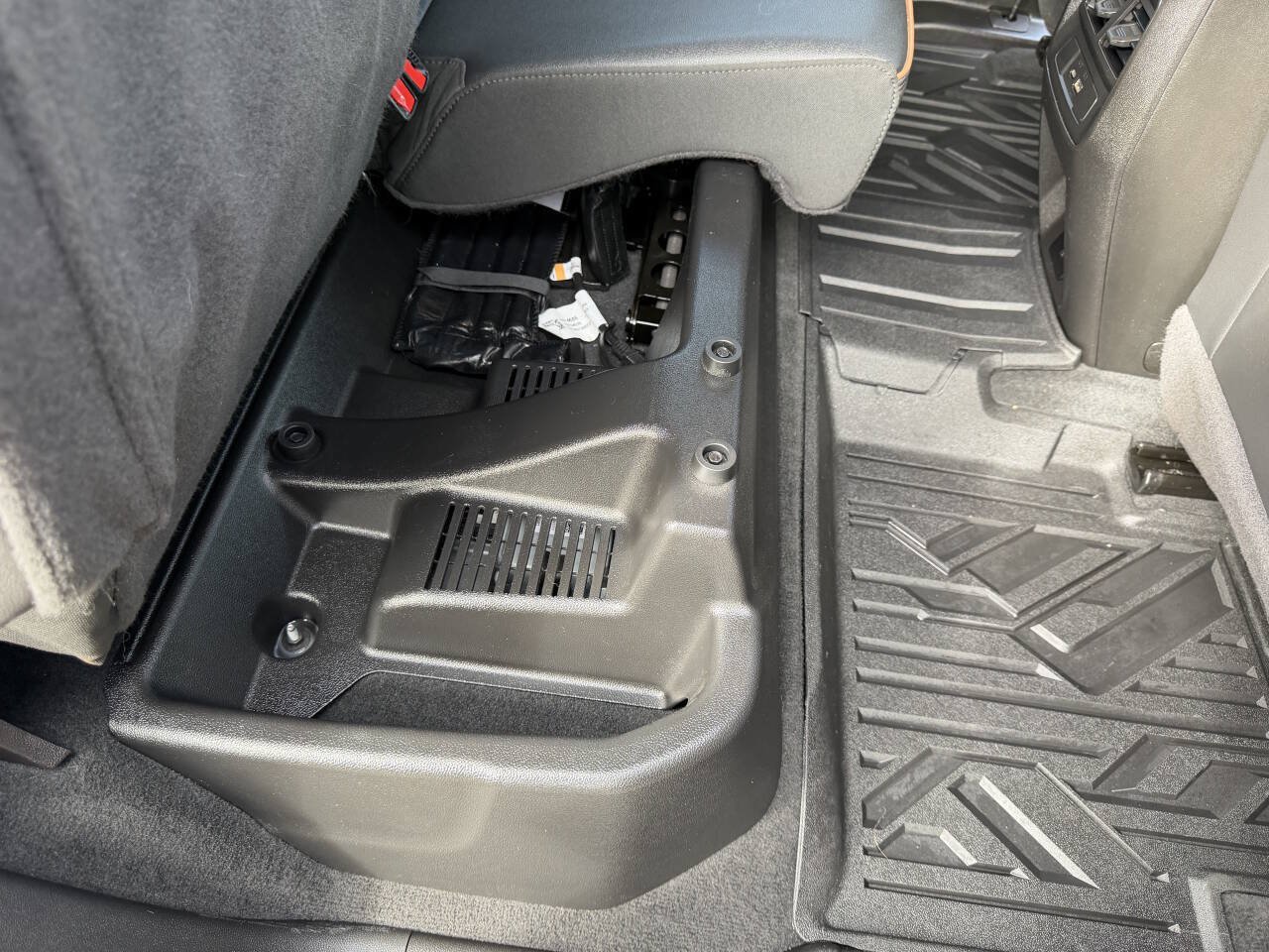 Used 2024 GMC Canyon AT4 w/ AT4 Premium Package AWD/4WD image 31