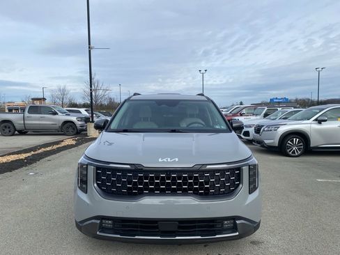 Used 2025 Kia Carnival SX Prestige image 6