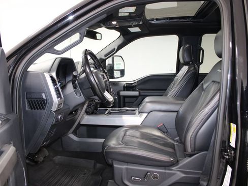 Used 2022 Ford F250 Platinum AWD/4WD image 25