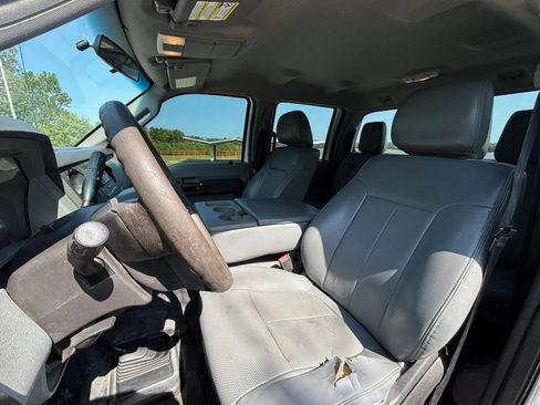 Used 2016 Ford F250 XL w/ Power Equipment Group AWD/4WD image 12