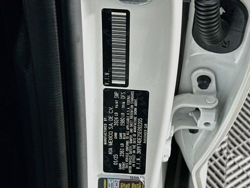 Used 2025 Kia K4 FWD image 12