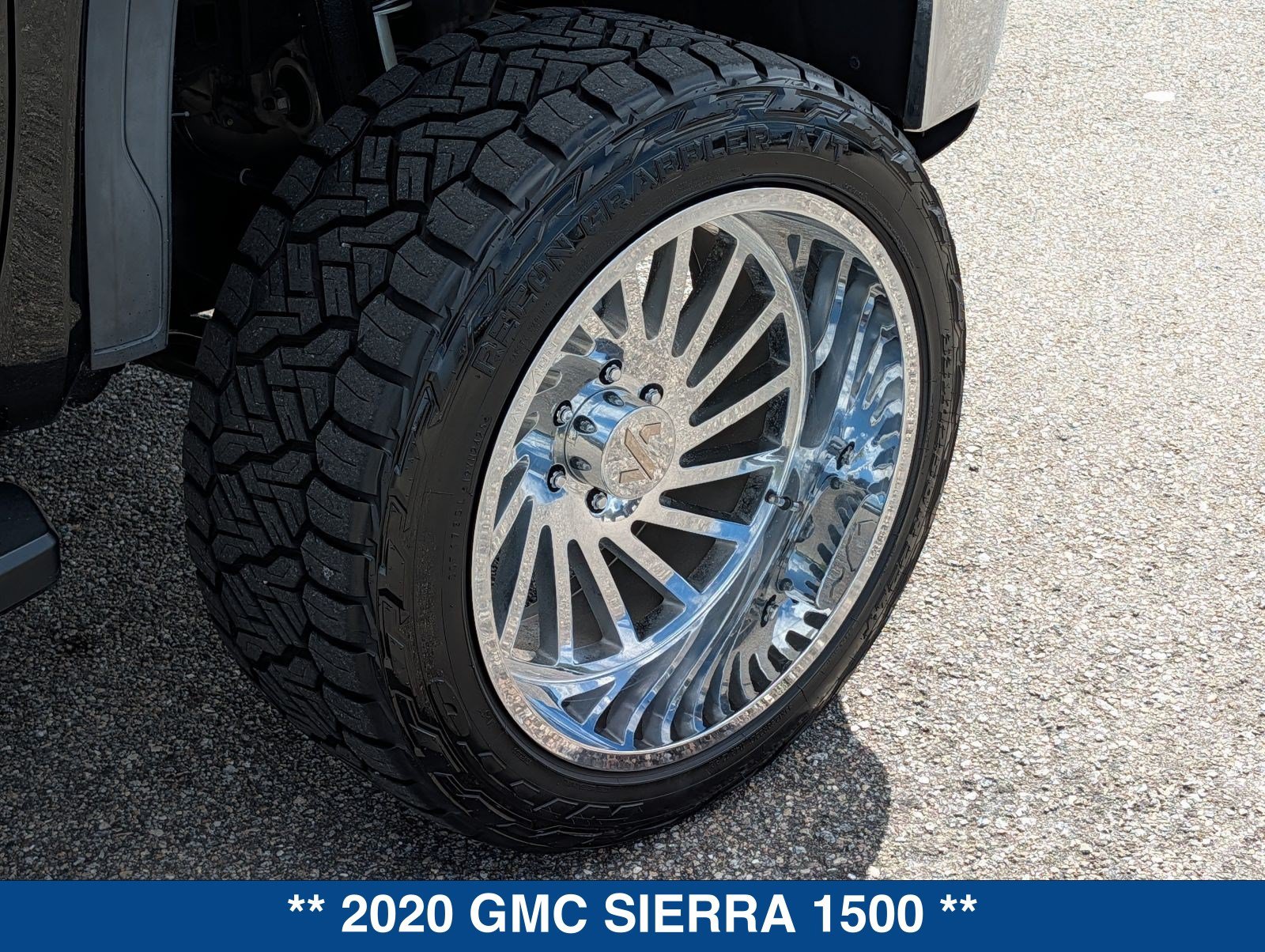 Used 2020 GMC Sierra 1500 SLT w/ SLT Premium Plus Package RWD image 13