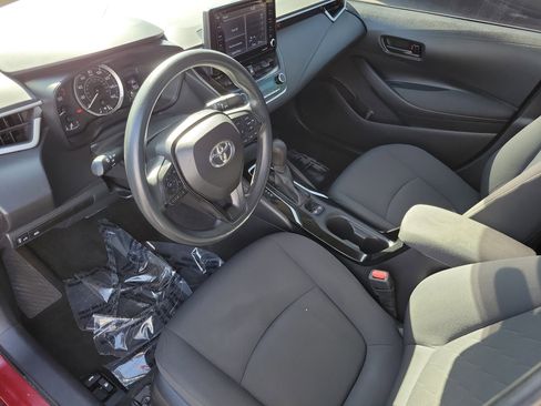 Certified 2022 Toyota Corolla LE image 10