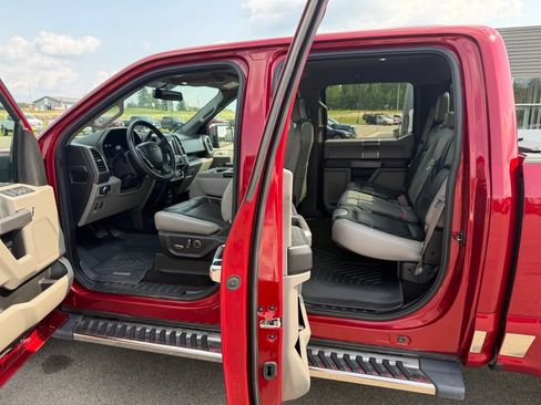 Used 2018 Ford F150 XLT w/ Equipment Group 302A Luxury AWD/4WD image 8