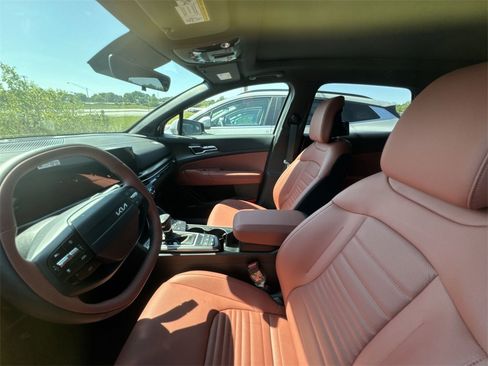New 2026 Kia Sportage SX image 11