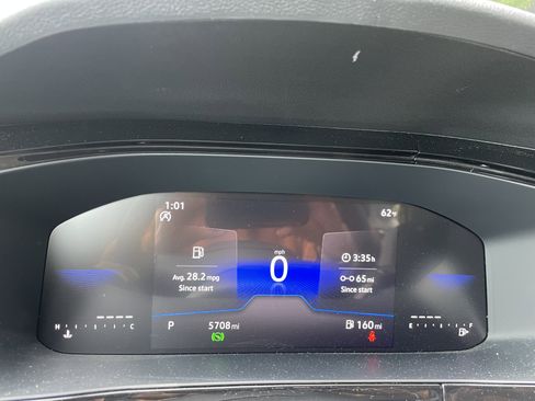 Used 2024 Volkswagen Taos S image 12