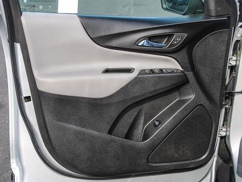 Used 2022 Chevrolet Equinox LT image 20