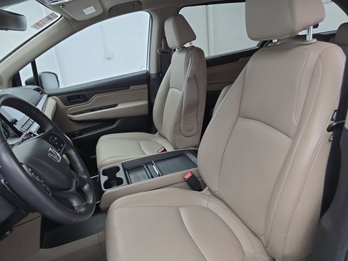 Used 2024 Honda Odyssey EX-L image 16