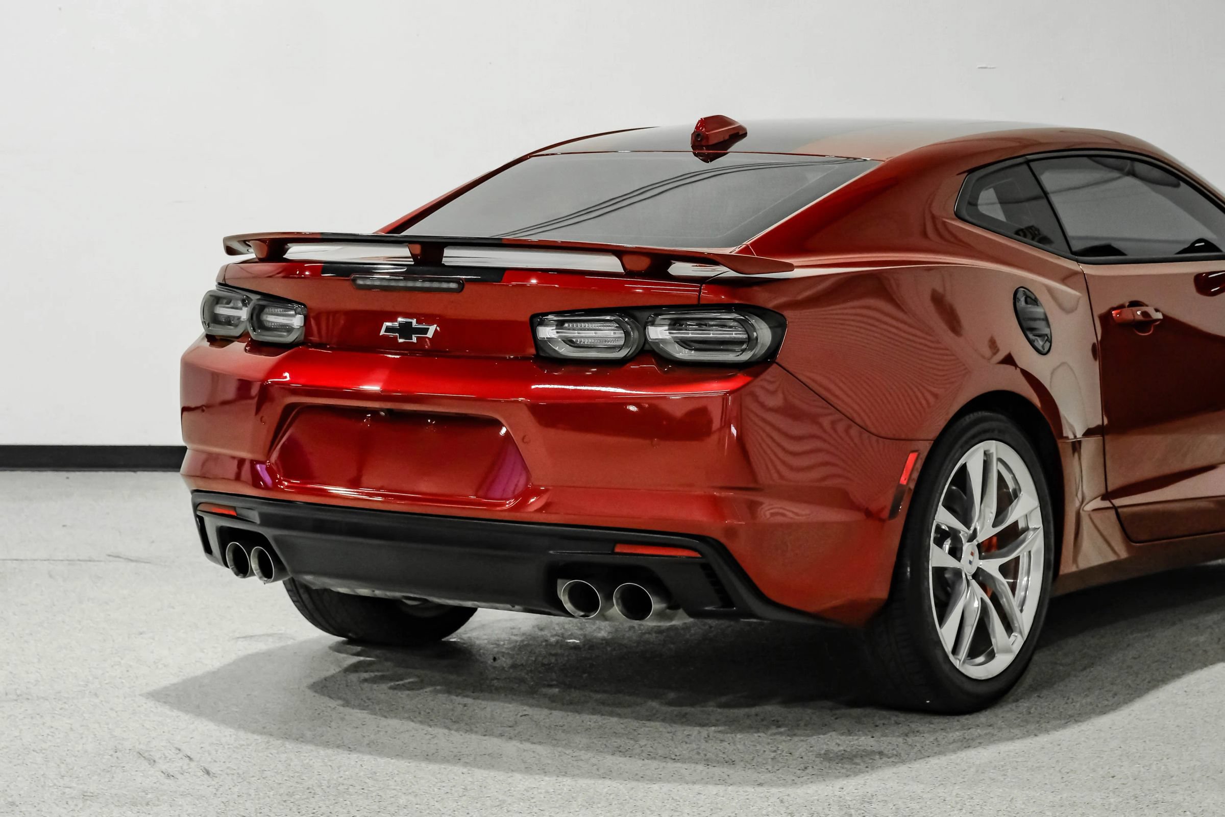 Used 2021 Chevrolet Camaro SS w/ Wild Cherry Design Package 2 RWD image 14