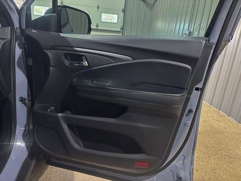 Used 2022 Honda Pilot Sport image 29