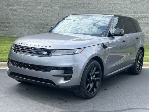 Used 2024 Land Rover Range Rover Sport SE AWD/4WD image 1