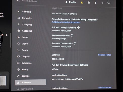 Used 2023 Tesla Model Y Long Range image 33